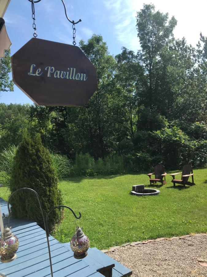Domaine De La Baie, Les Suites Shawinigan Bagian luar foto