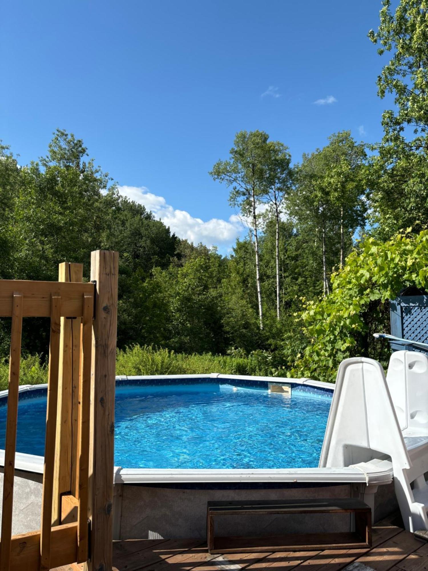 Domaine De La Baie, Les Suites Shawinigan Bagian luar foto