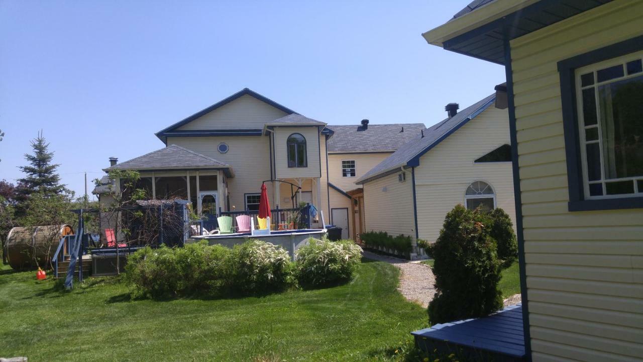 Domaine De La Baie, Les Suites Shawinigan Bagian luar foto